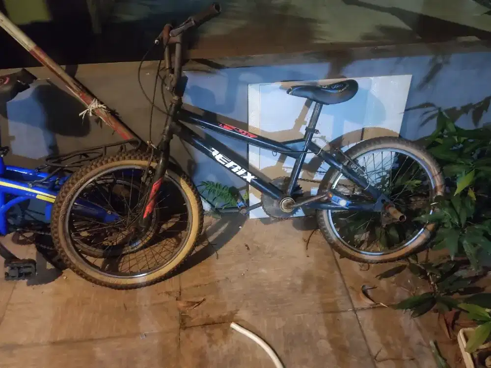 Jual sepeda 2buah biasa dan lipat