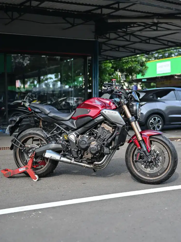 HONDA CB650R 2019 NEO CAFERACER
‎Low Km