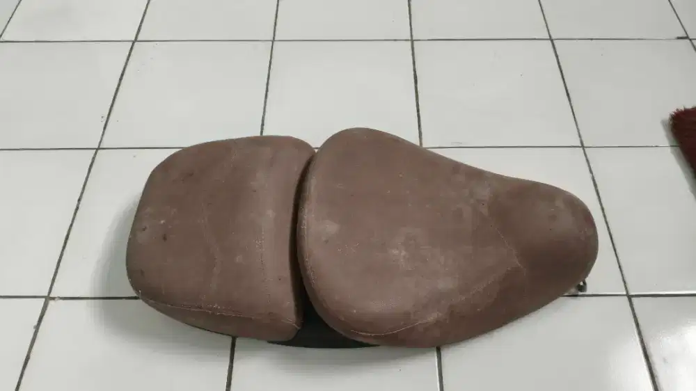 Jok motor vespa matic LXV