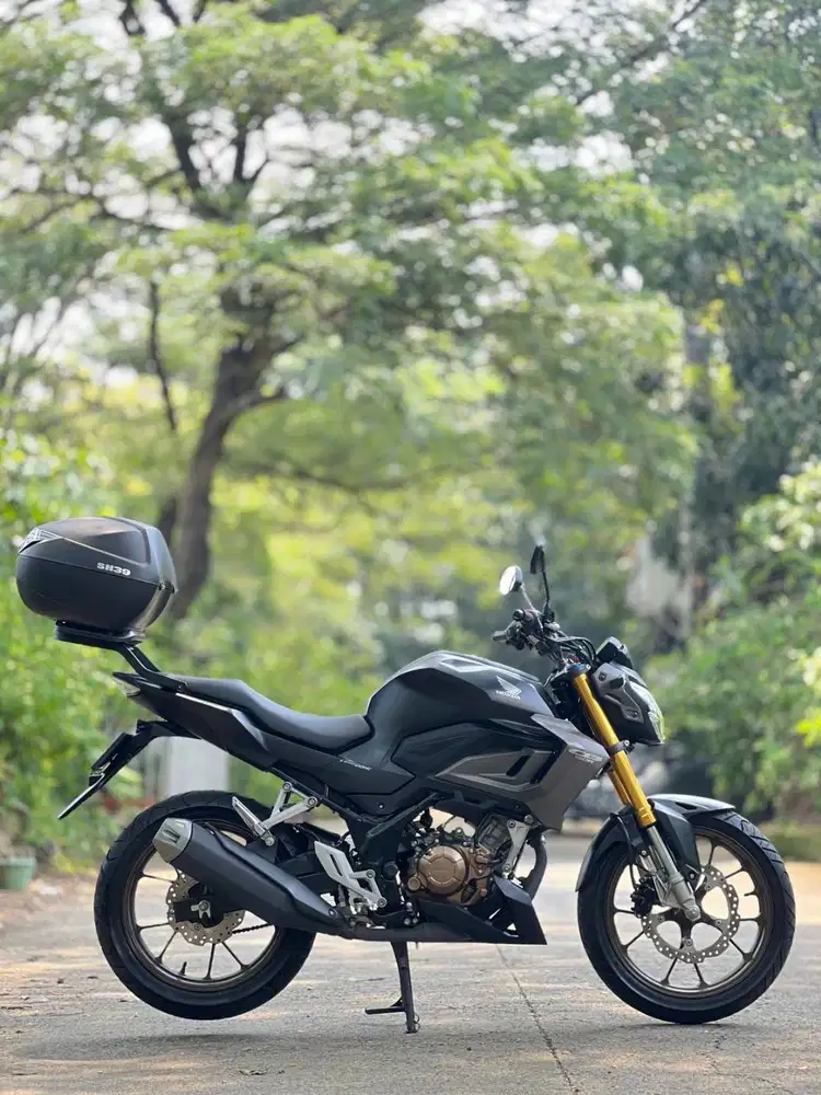 HONDA NEW CB150R 2023 BLACK KM 3K PAJAK ON SIAP HARIAN