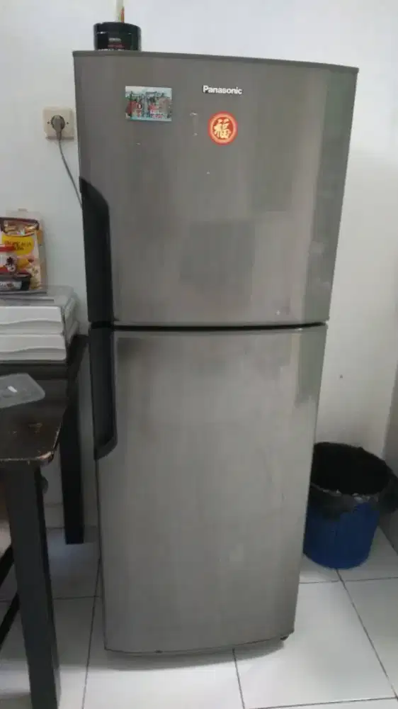Kulkas panasonic 2 pintu