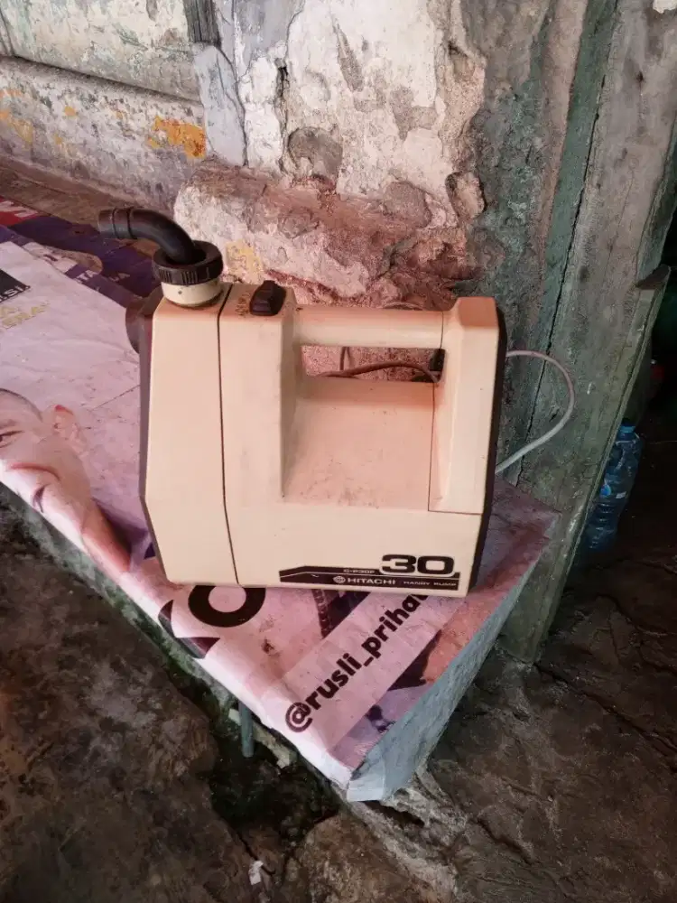 Pompa air hitachi handy pump C - P30F