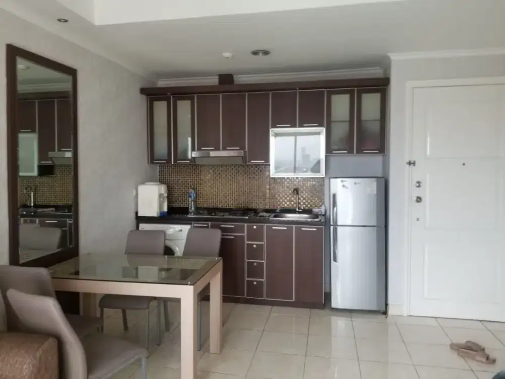 DISEWA APARTEMEN CITY HOME MOI KELAPA GADING TOWER SANTA MONICA BAY LT 21 FURNISH