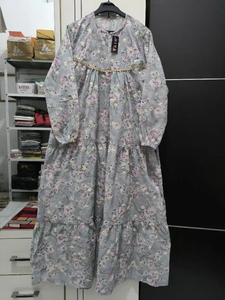 Gamis bordir wanita