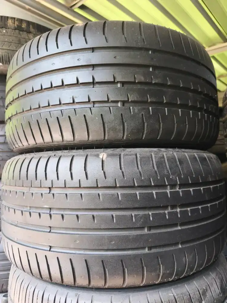 Accelera PHI 265 35 R18