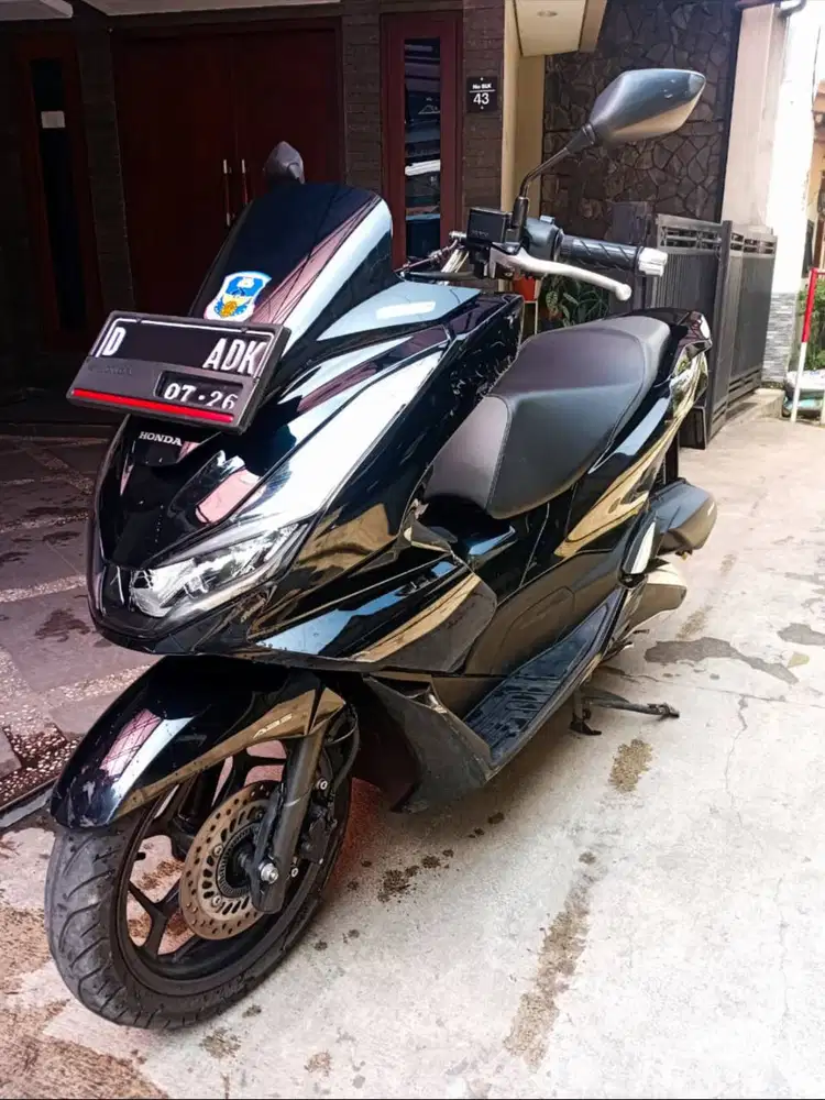 Honda PCX 160 ABS 2021 Hitam – KM Rendah 9RB, Pajak Hidup, Mulus