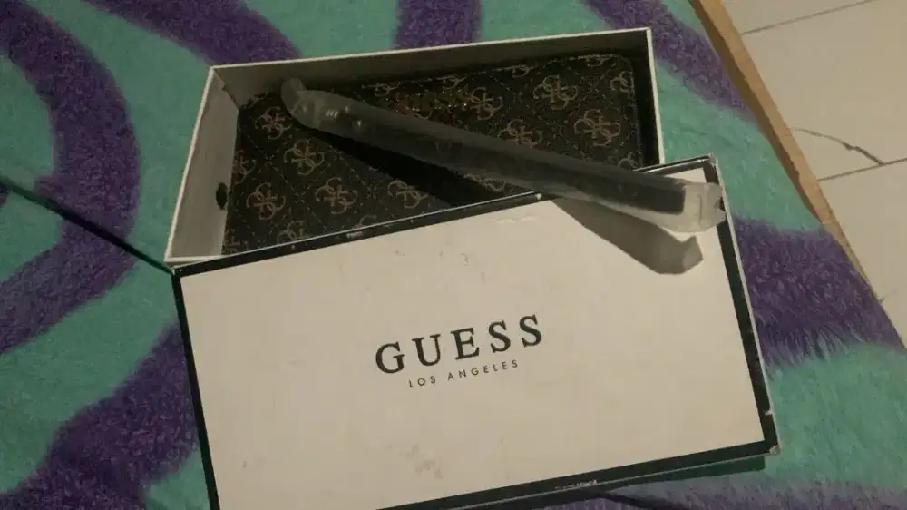 Jual Dompet wanita merk Guess