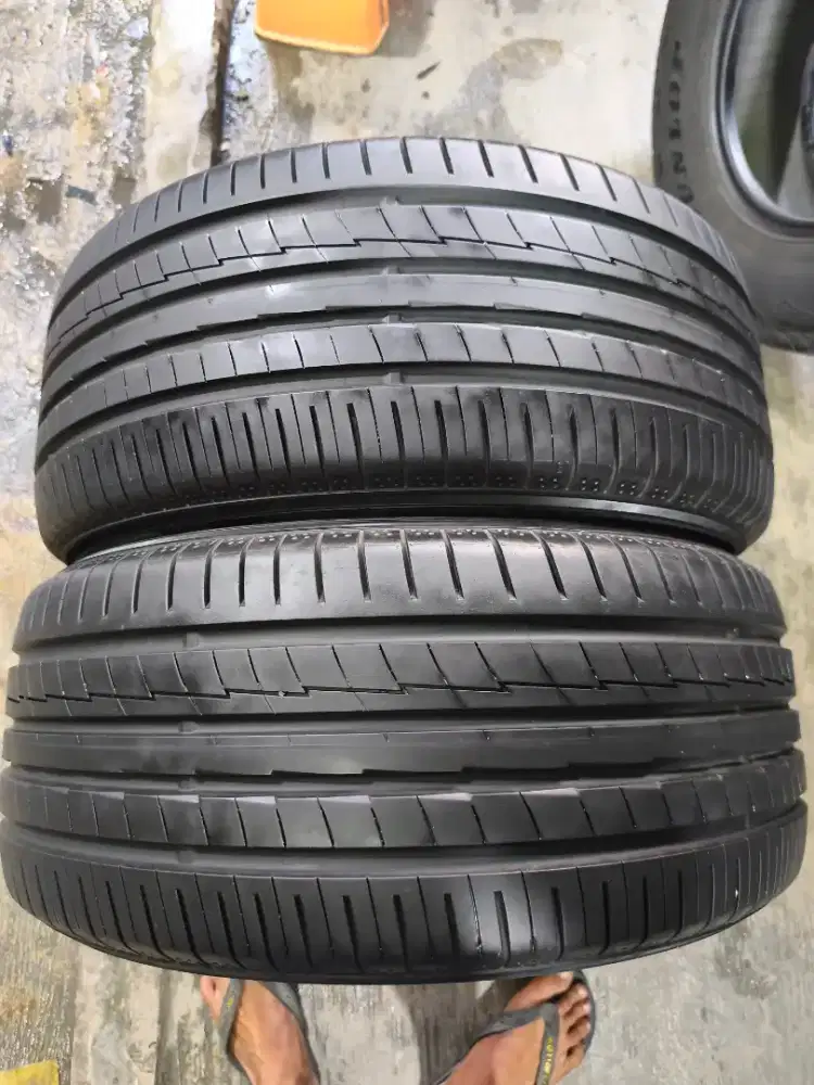 Yokohama blueart 235 45 R17