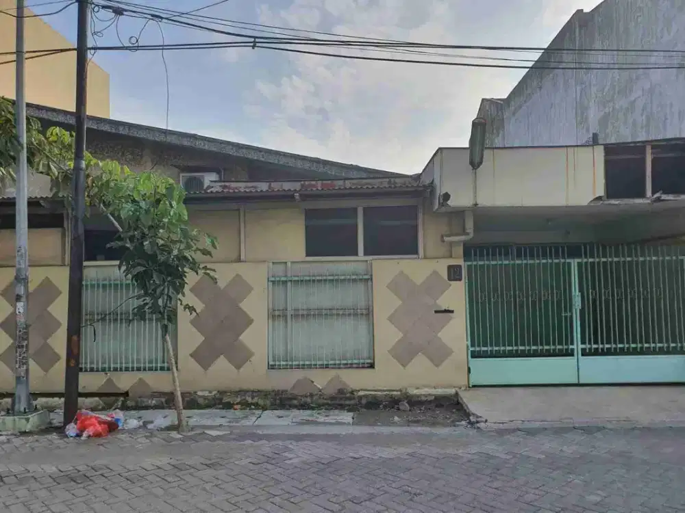 Dijual rumah hitung tanah dkt Univ Wijaya Kusuma, dk kupang, sby