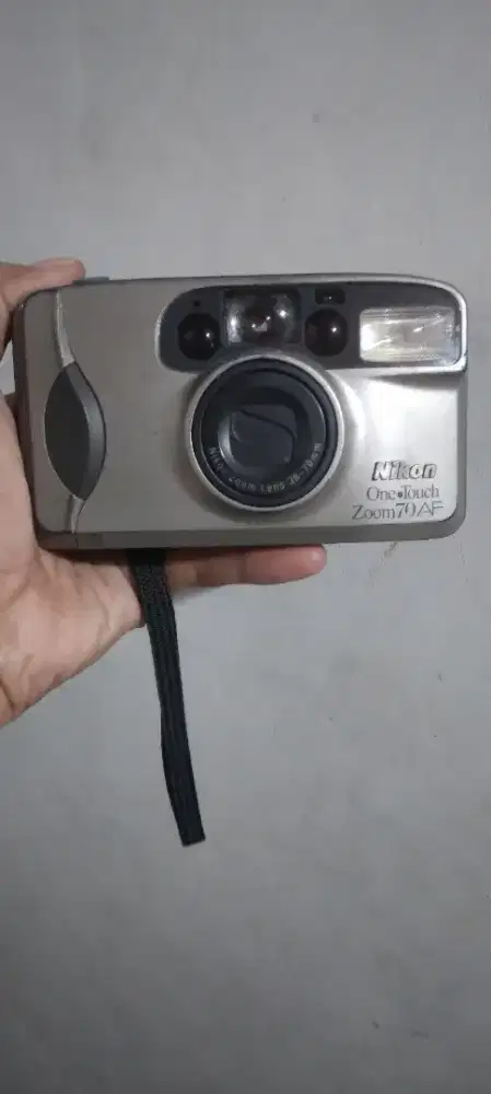 Kamera analog nikon zoom 70 AF