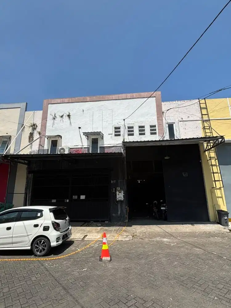 Gudang exit tol singosari malang