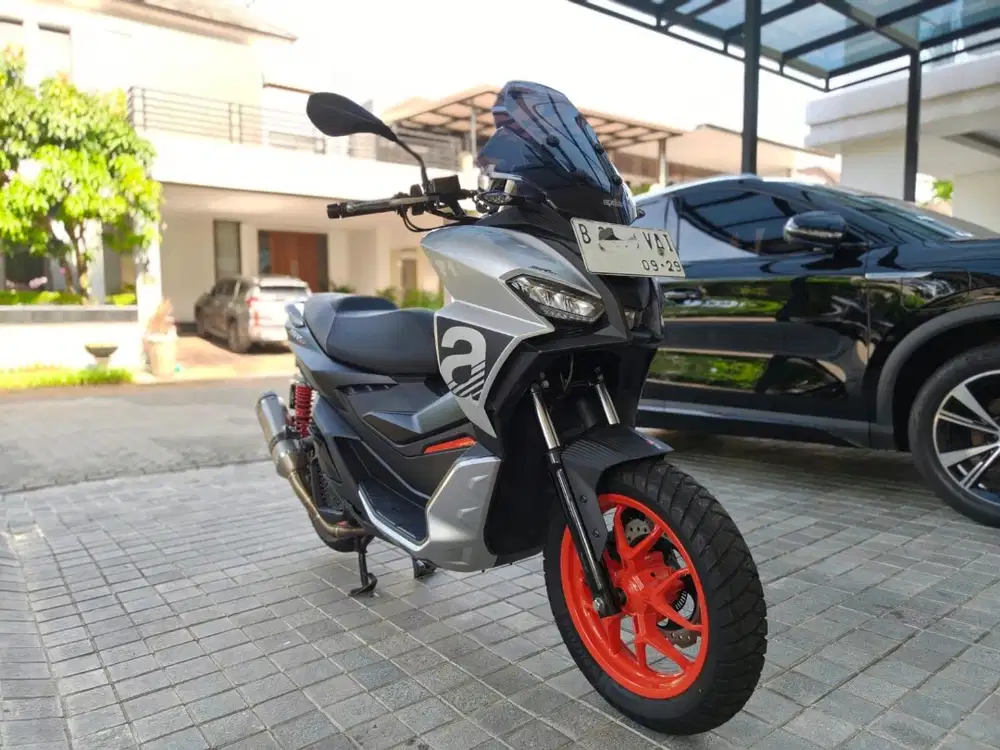 Aprilia SR GT200 Nik 2024