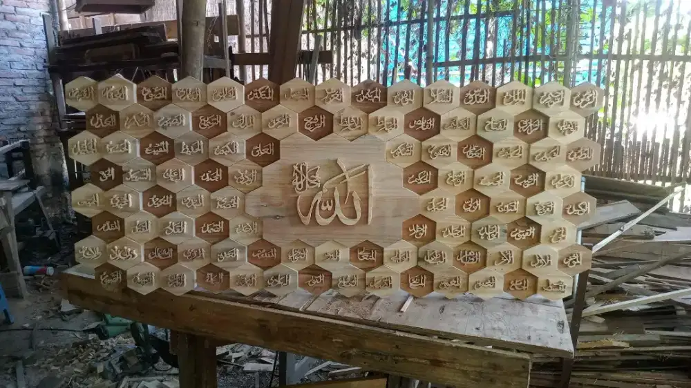 Kaligrafi kayu custom
