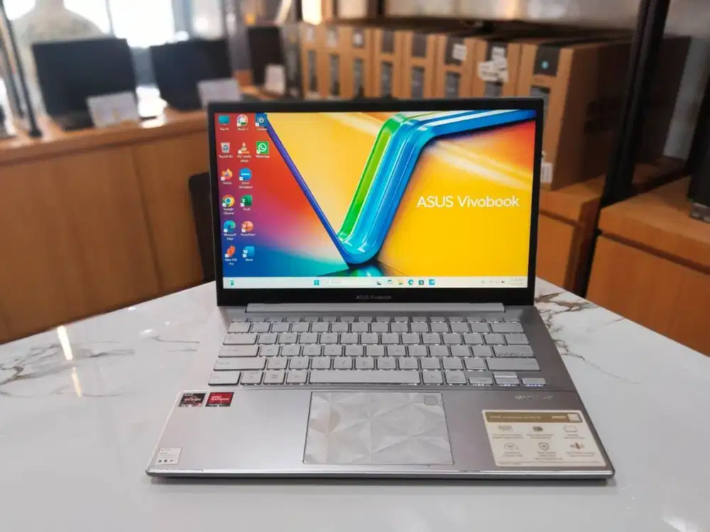 ASUS VIVOBOOK E1404FA RYZEN 3-7320U/RAM 8GB/SSD 256GB/LIKE NEW