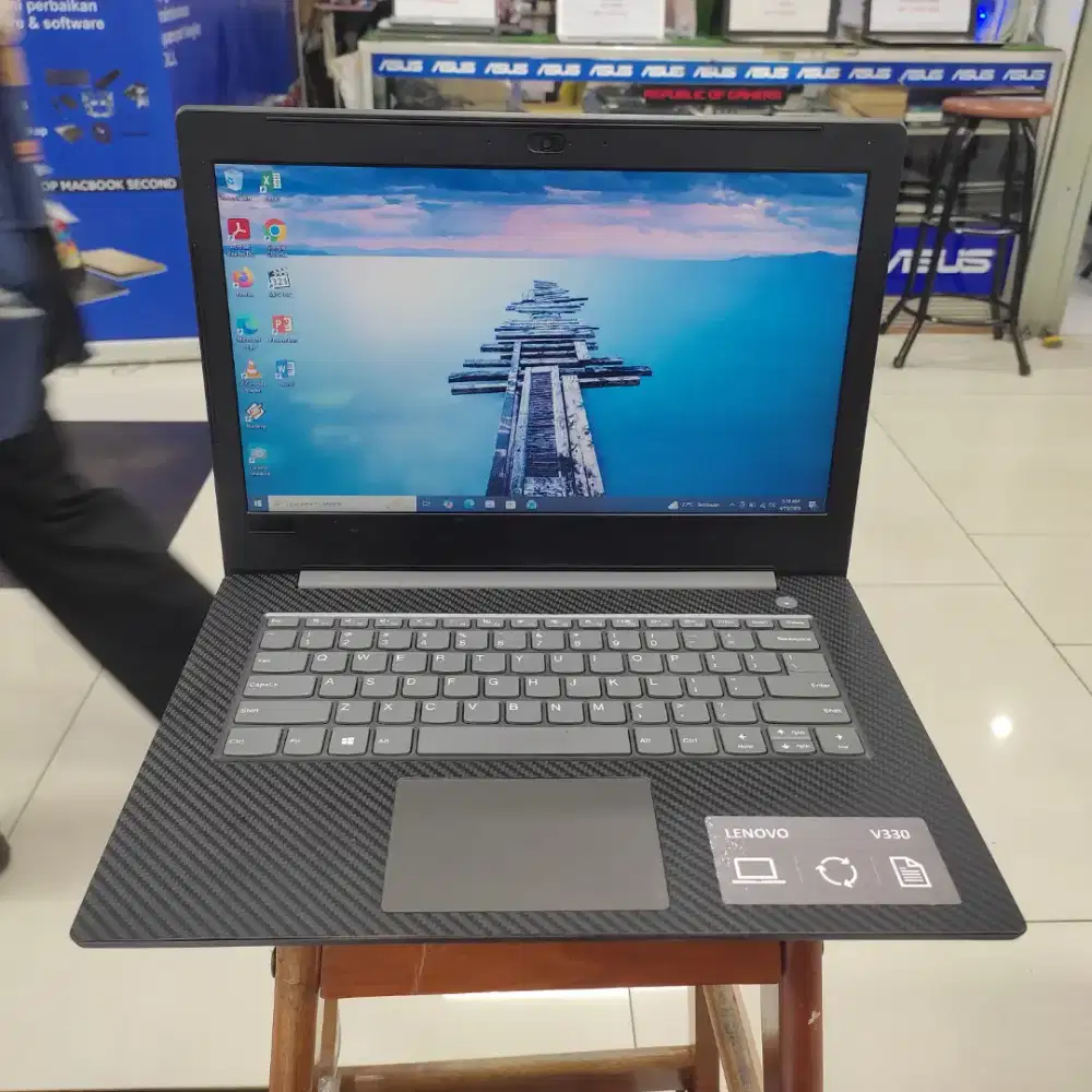 LENOVO V330-14ARR AMD RYZEN 5 2500U RAM 8 GB SSD 256 GB