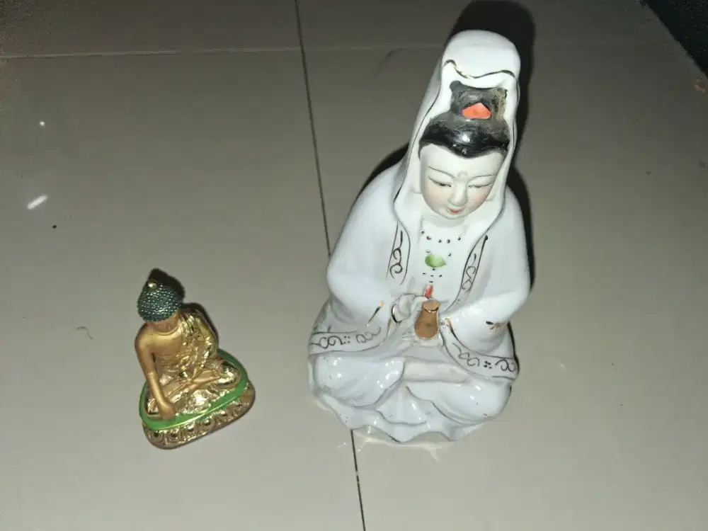 Patung budah &dewi kuan im