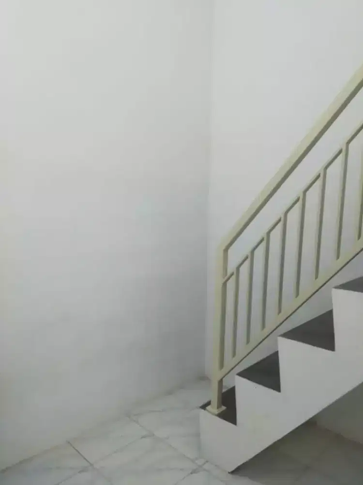 Jasa kebersihan rumah dan rumput liar