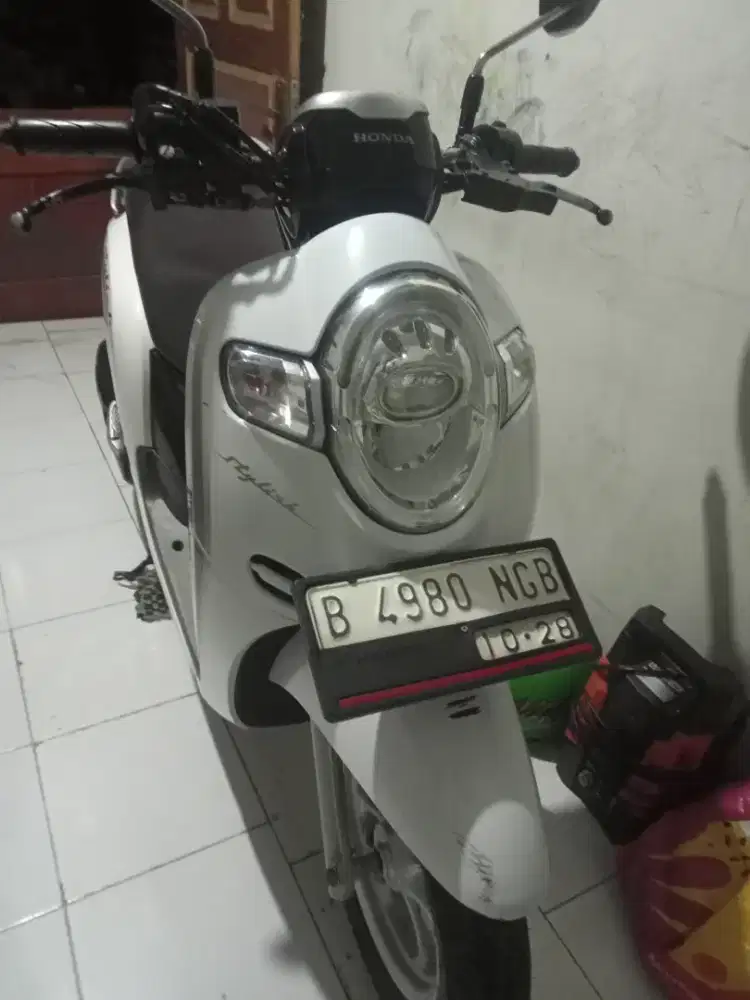 Honda Scoopy donat stylish 2018