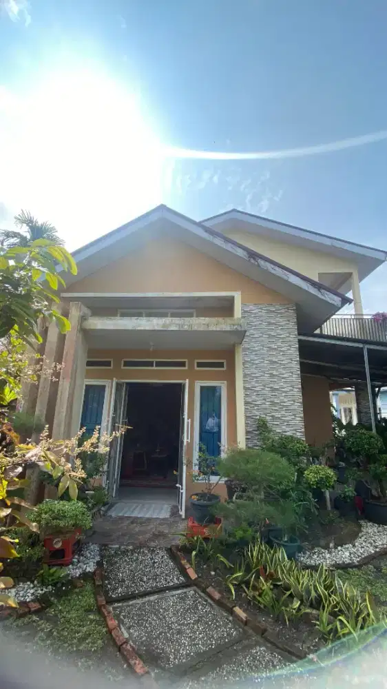 Dijual Rumah tipe 250/800 m2