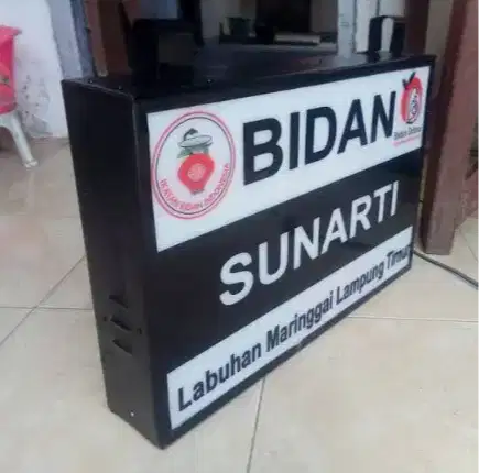 Reparasi neon box service papan nama toko bongkar pasang reklame