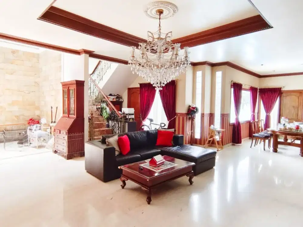 Dijual rumah mewah strategis ada swimming pool di Bintaro Tangsel LR-7694