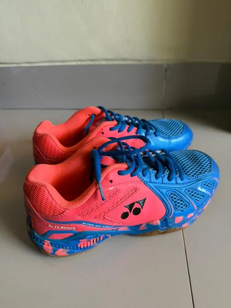 Sepatu Badminton Yonex Super Ace Light