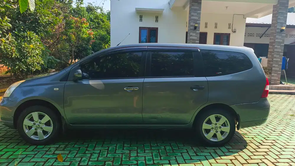 Nissan Grand livina 2008 Bensin