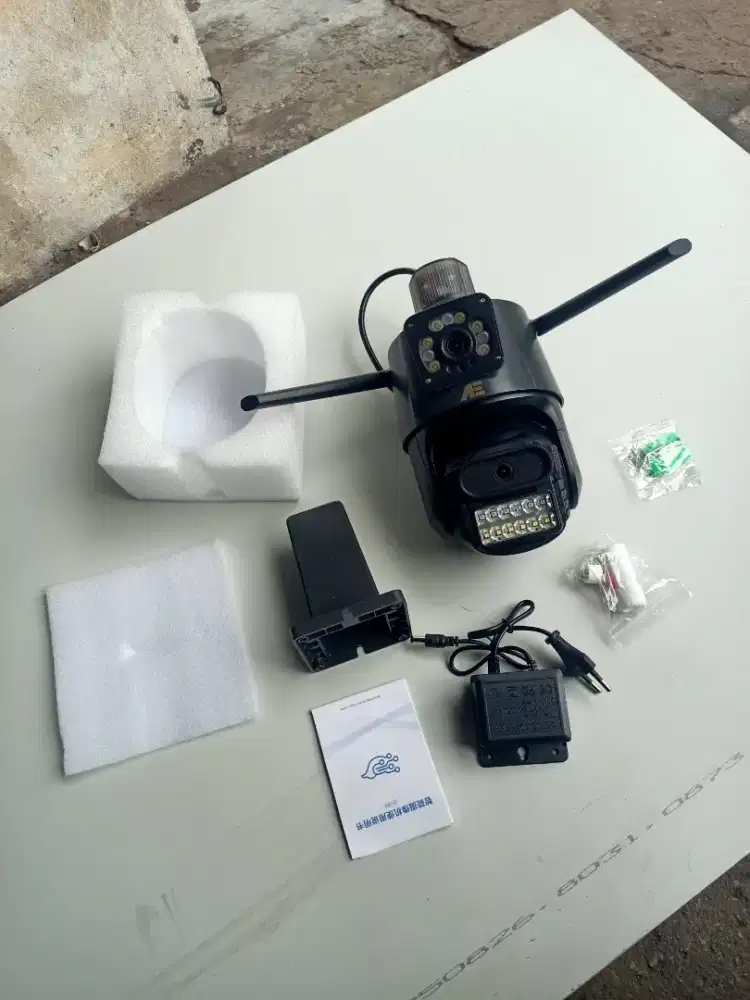 Di jual  kamera cctv wifi baru dan lkp ada memori card , tingal pakai