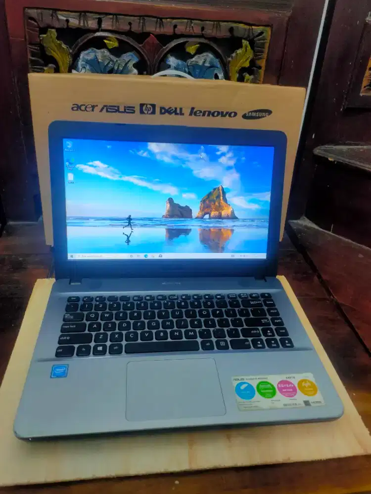 Laptop Asus normal no minus