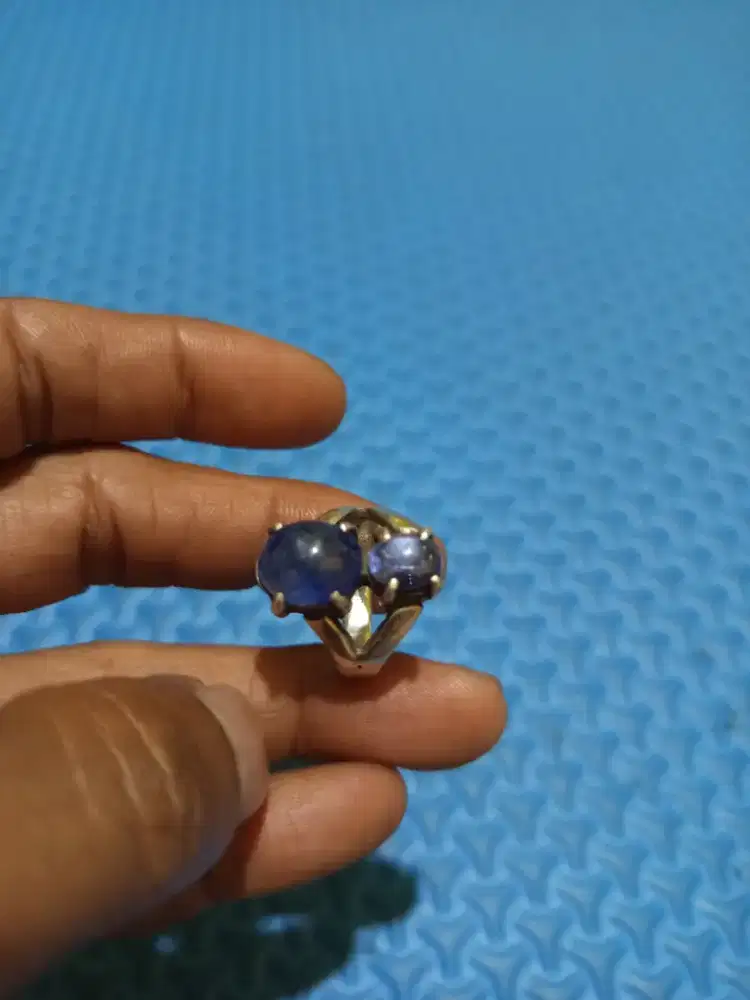 Cincin perak blue sapphire