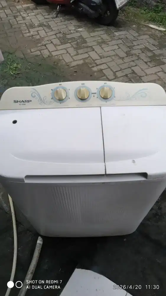 mesin cuci 2 tabung merek Sharp