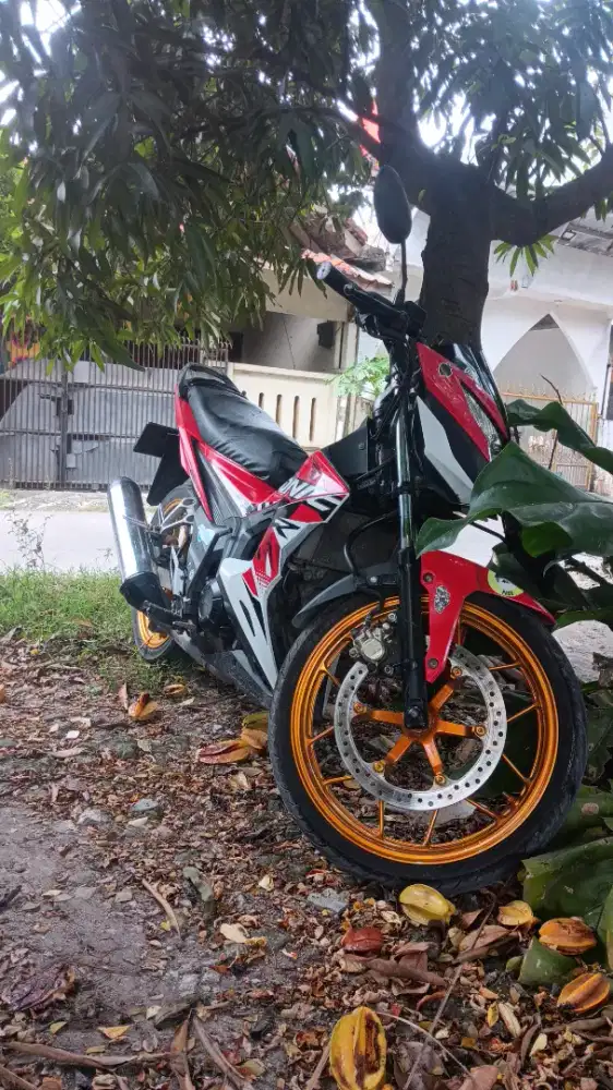 Jual sonic 150r ss lengkap  of 2 thn.apa adanya