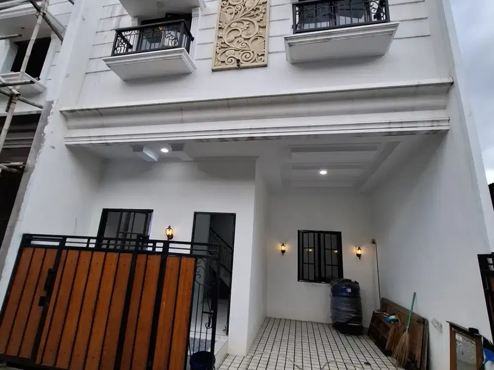 RUMAH DEKAT TOL KUKUSAN BEJI DEPOK