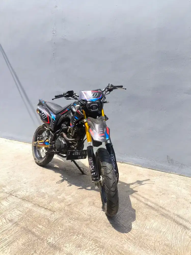 Megapro mono Crf  2011