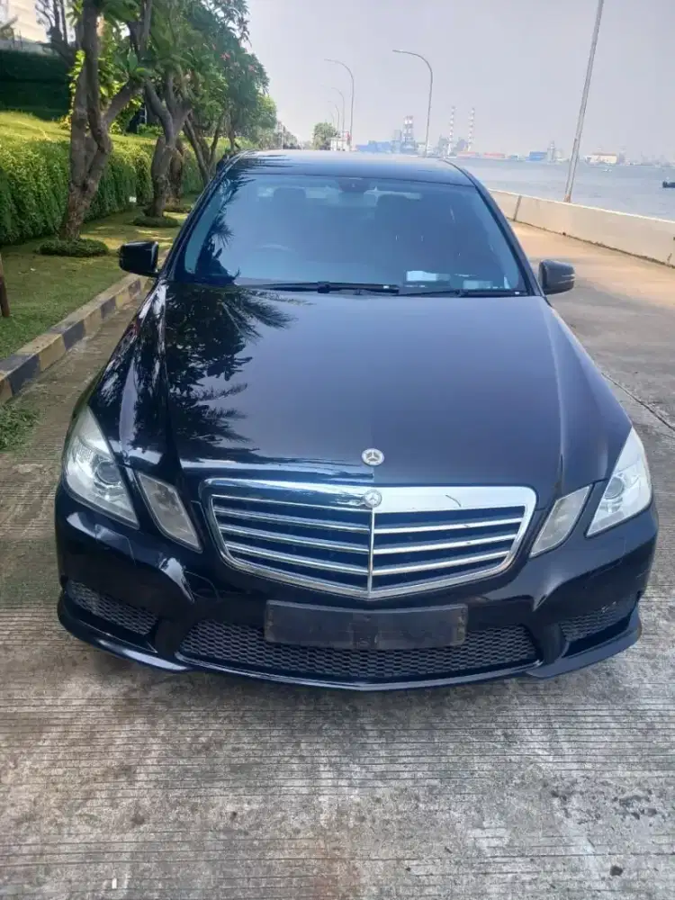 Mercedes-Benz E200 2010 Bensin