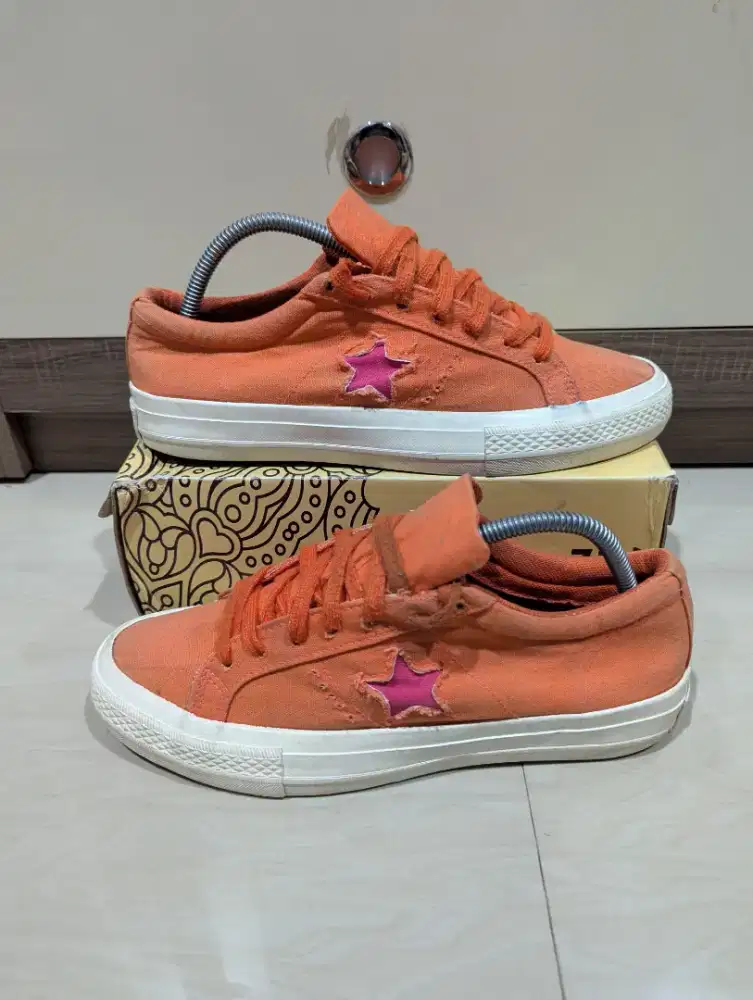Sepatu Converse one star preloved size 41
