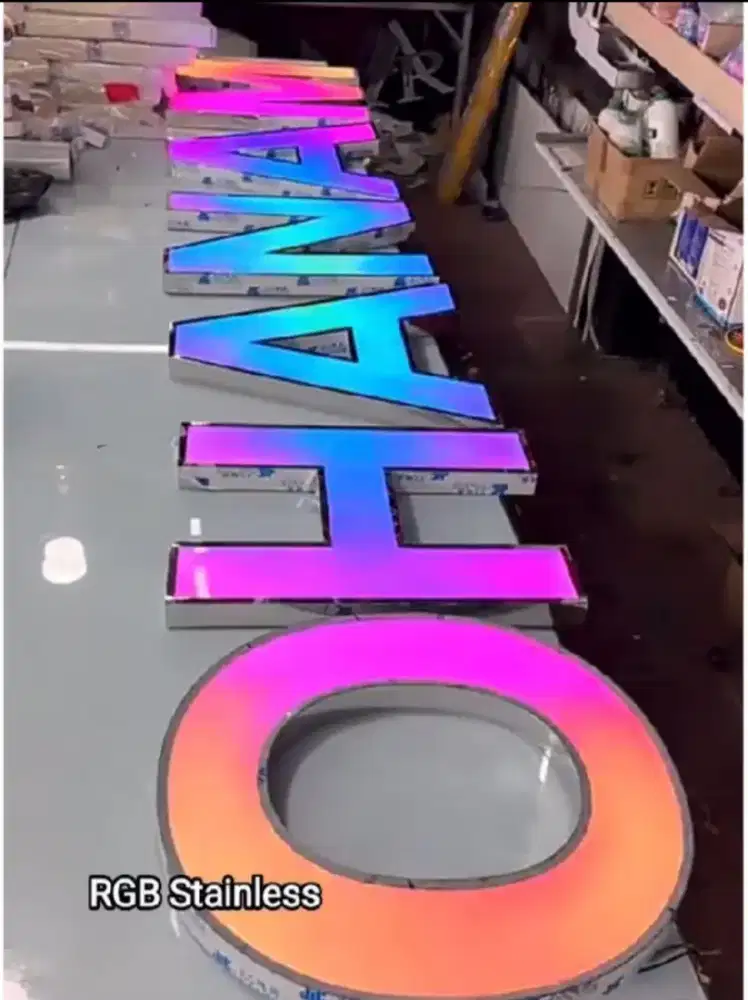 Outdoor dan Indoor Media Promosi Bergaransi