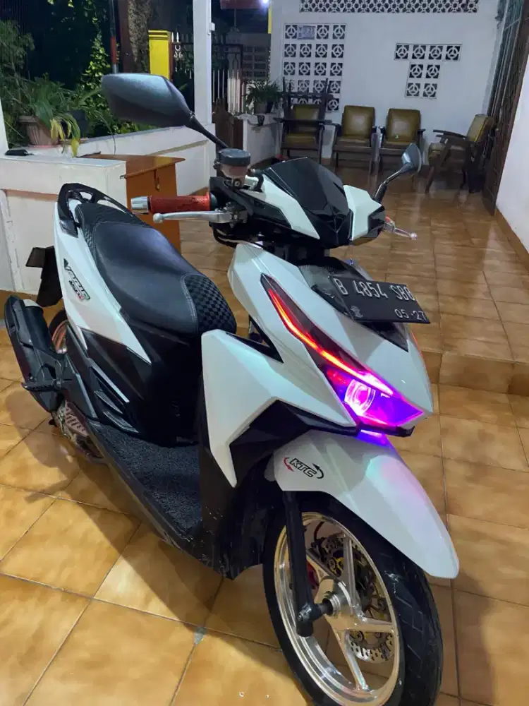 jual motor Vario old led  CBS iss  2017 motor lengkap  pajak bulan 5 i