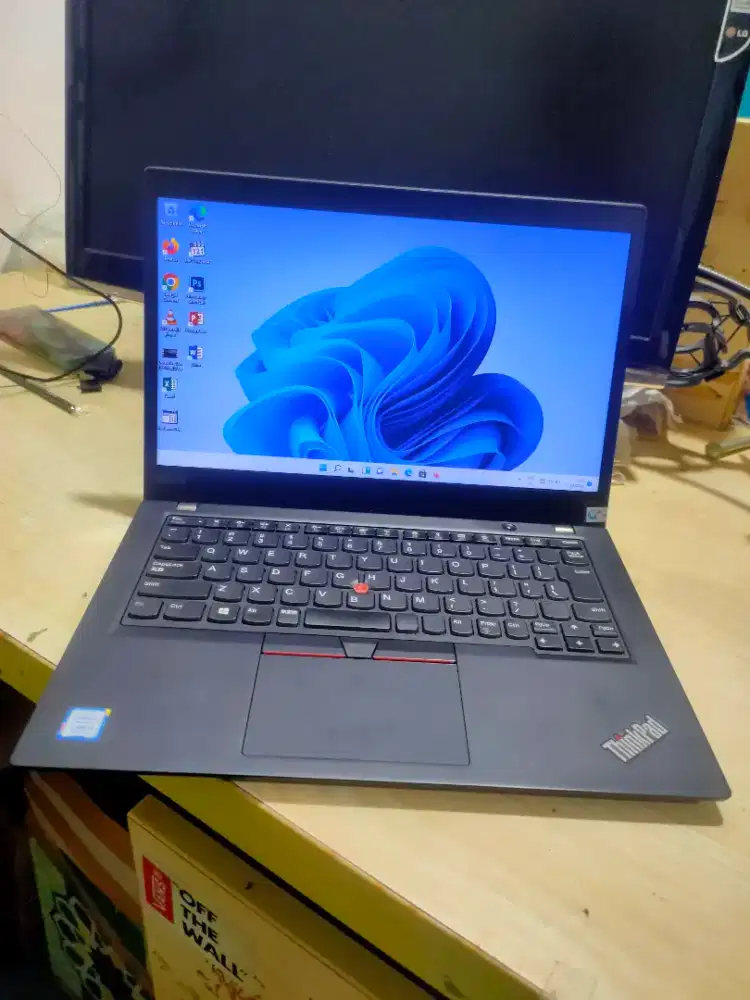 Thinkpad X390 core i5 RAM 8GB