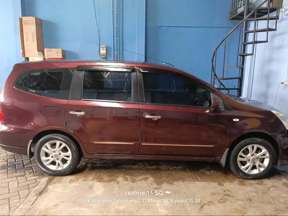 Nissan Grand Livina XV - Manual Tahun 2013