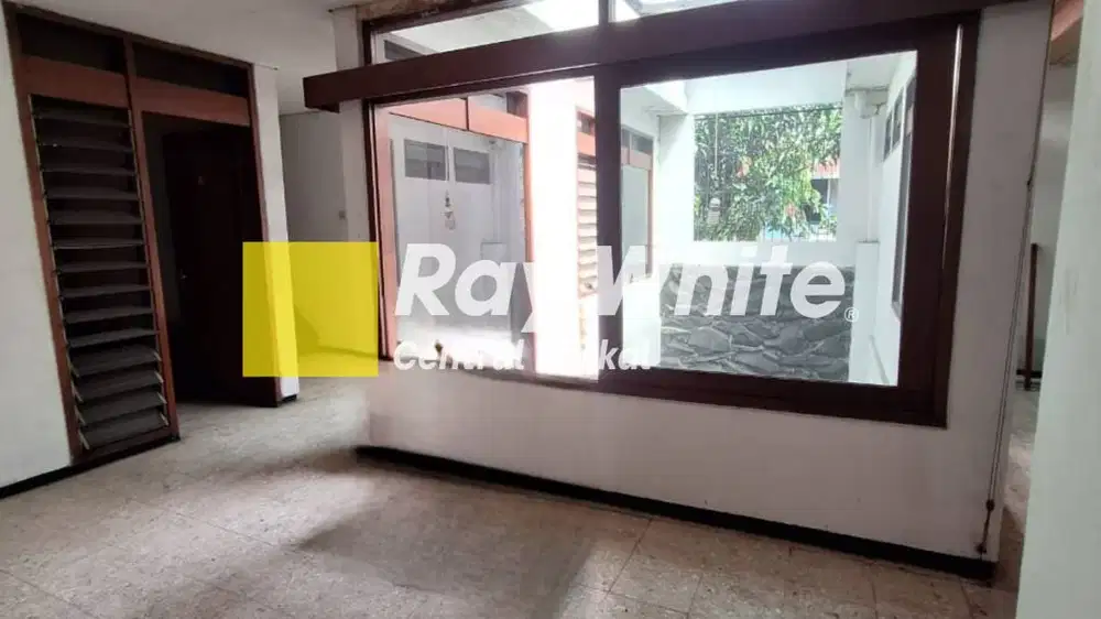 Rumah di Sayap Riau Kota Bandung