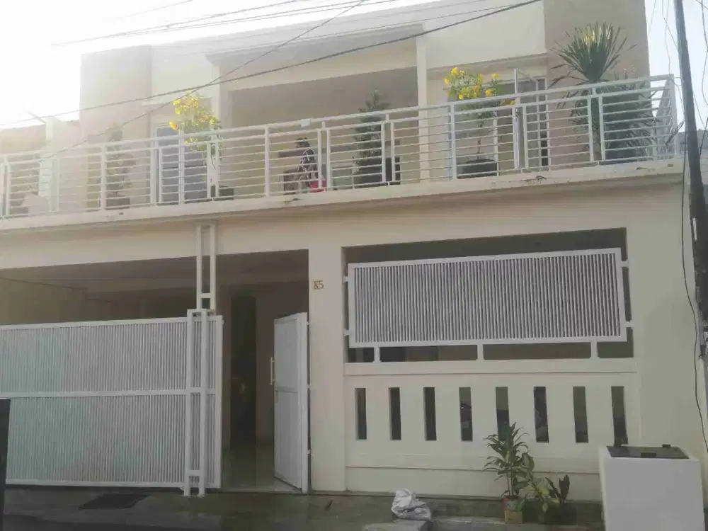 Dijual Cepat Rumah Semi Furnished Dalam Komplek Bebas Banjir di Joglo Jakarta Barat