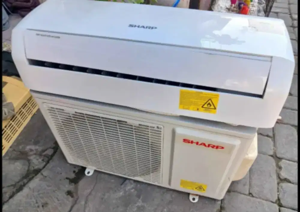 Jual ac sharp1/2pk R 32..360 watt watt kondisi 95% ori semua