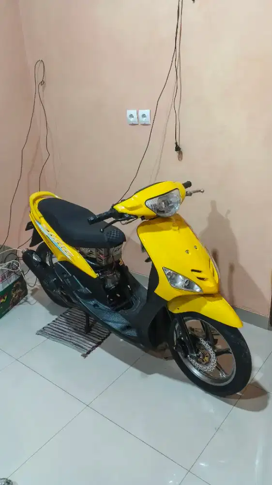 Mio sporty kuning