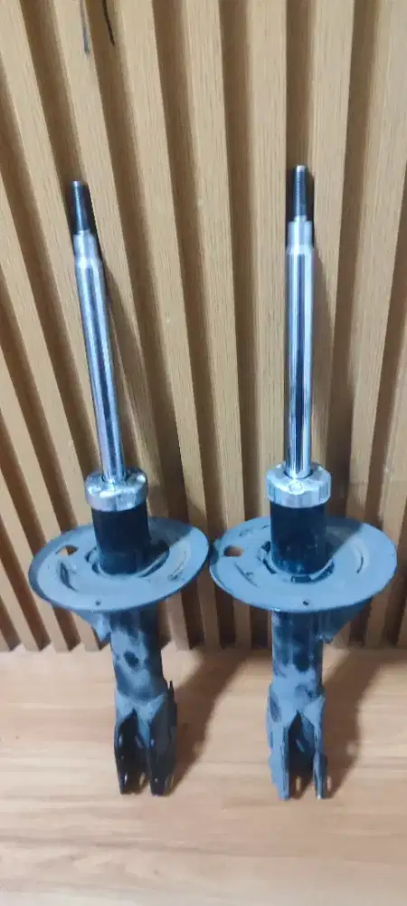 Shocbreaker depan Yaris Bakpao