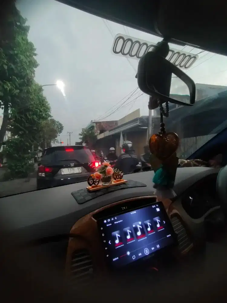 Dijual Mobil Innova 2004