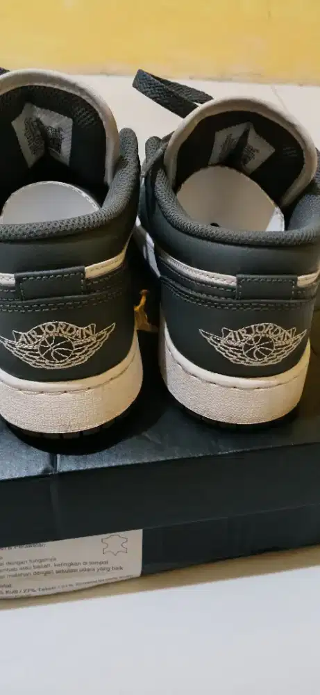 Dijual cepat. Kondisi 95% mulus dan ori