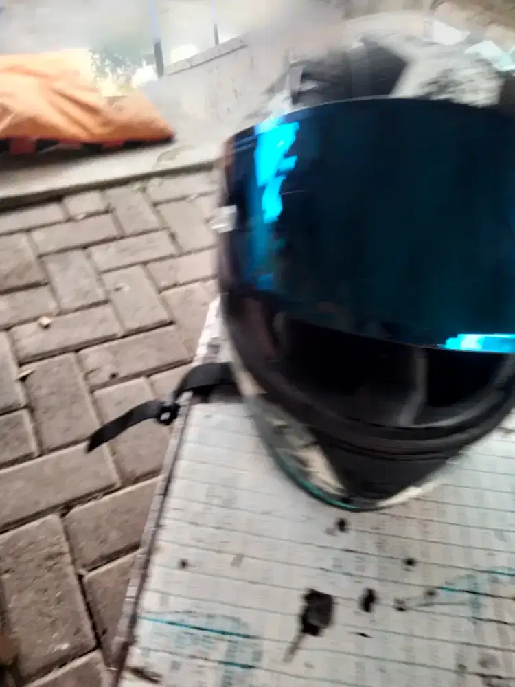 Helm teropong merk kyt
