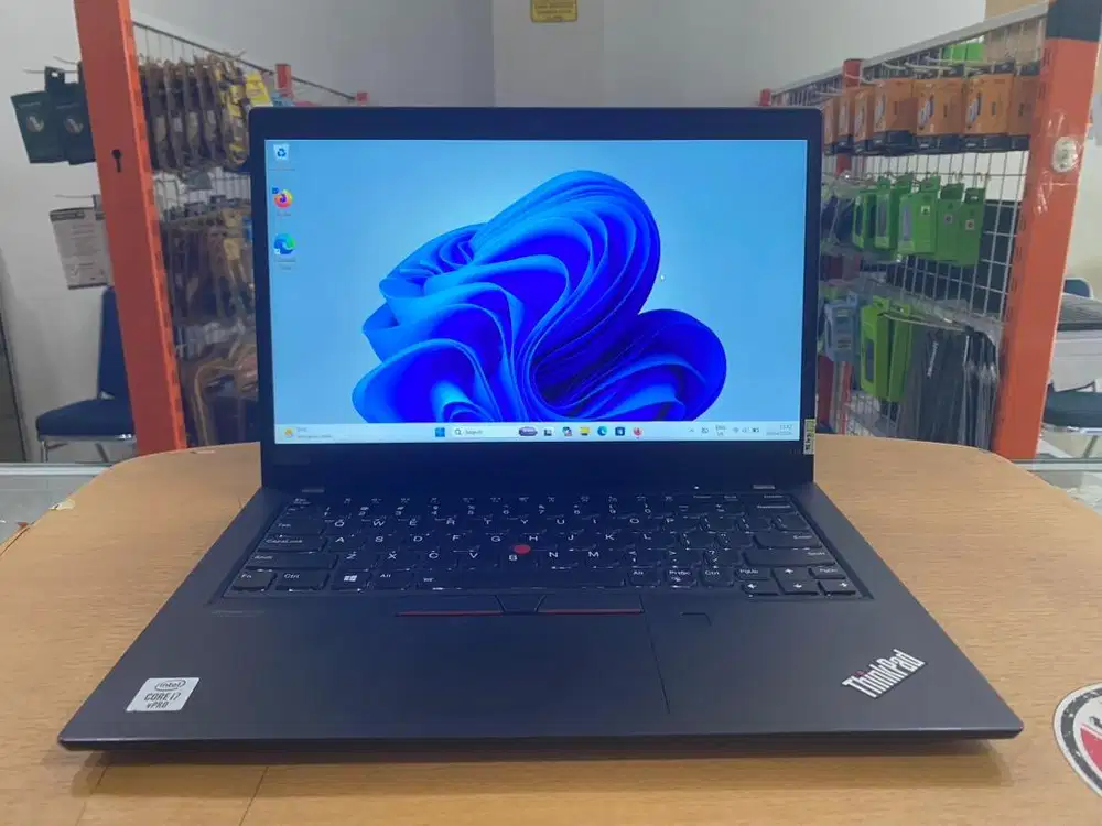 Lenovo ThinkPad X13 Core i7Gen10 Ram 16GB SSD 256GB Touchscreen Mulus
