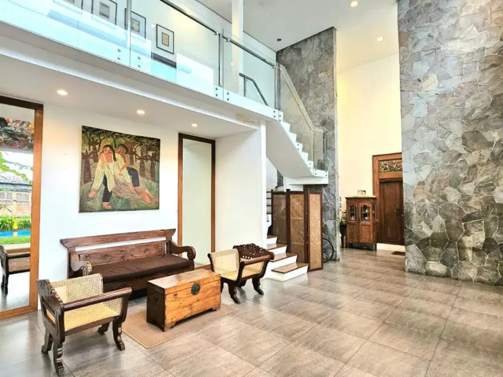 Dijual rumah mewah strategis ada swimming pool di Bintaro Tangsel LR-16343